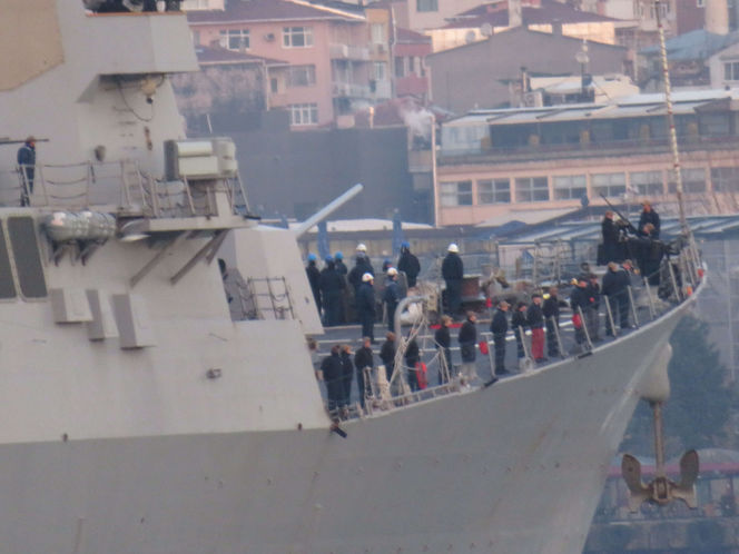ABD savaş gemisi İstanbul Boğazı nda