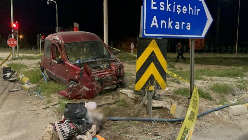 Afyonkarahisar’da zincirleme kaza: 2 ölü!
