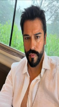 Burak Özçivit'ten tepki! Ailemizi rahat bırakın!