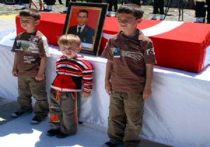 3 Kardeşin Ağlatan Duruşu