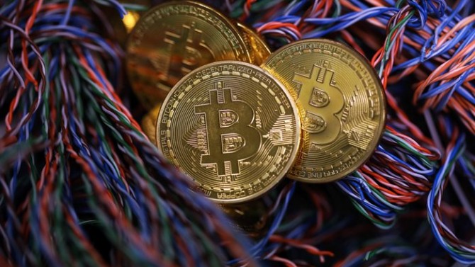 Çeteler kara parayı Bitcoin le aklıyor