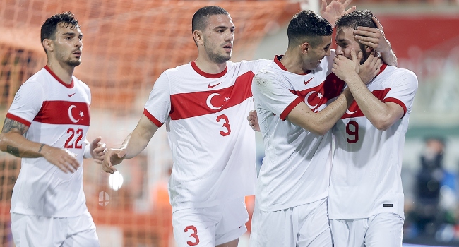A Milli Takım, Azerbaycan ı 2-1 devirdi
