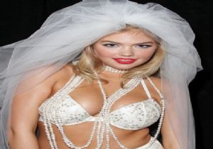 Kate Upton Göğüs Dekoltesinede İlk Sırada!