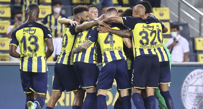 Fenerbahçe den 2 gollü galibiyet!