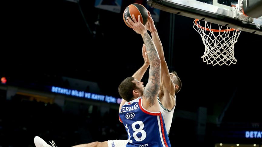 Anadolu Efes, Panathinaikos deplasmanında