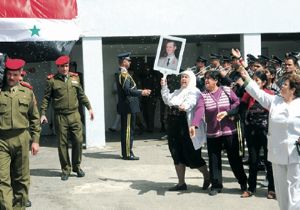 Yüzlerce Kişi Gözaltına Alındı