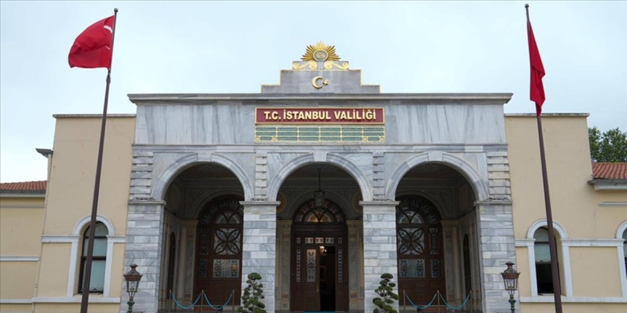 Deprem nedeniyle okul bahçeleri ve camiler halka açıldı