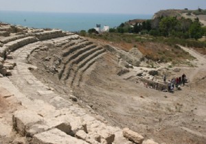 2500 yıl sonra yeniden  perde 