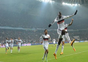 Kartal zirveyi Fener e bırakmadı!