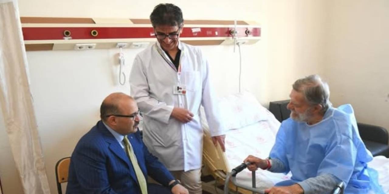 Balıkesir Valisi Ahmet Mekin i hastanede ziyaret etti