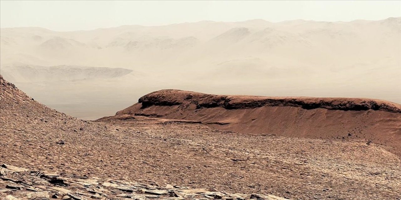 NASA dan Mars ın dağlarıyla ilgili yeni görüntüler