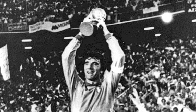 Efsane kalecisi Zoff şampiyonu belirledi!