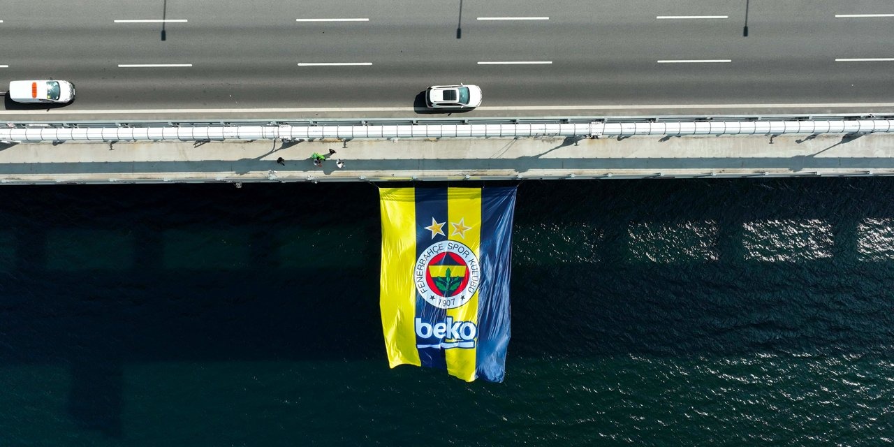 Avrupa Şampiyonu Fenerbahçe nin bayrakları asıldı