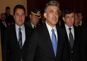 Gül ve Davutoğlu'ndan kayyum tepkisi