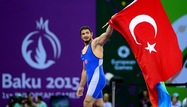 Taha Akgül ün