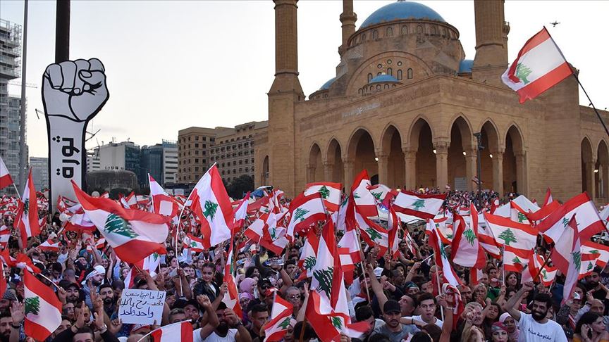 Lübnan da göstericilerin eylemleri devam ediyor