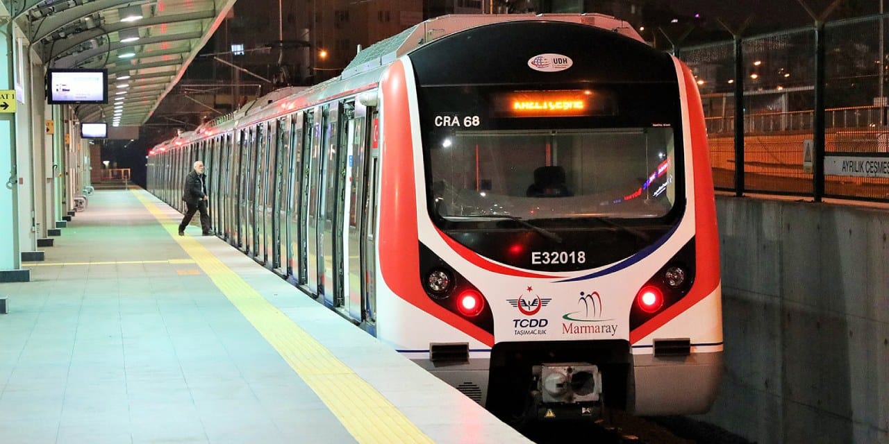Marmaray da intihar girişimi