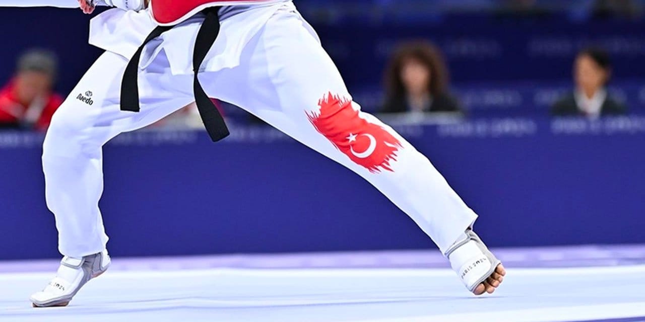 Antalya da düzenlenen Tekvando Şampiyonası başladı