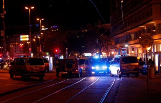 Viyana’da sinagog yakınlarında silahlı saldırı: 7 kişi yaşamını kaybetti