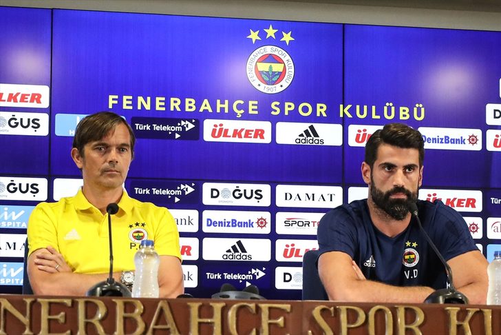 Phillip Cocu dan çarpıcı Benfica mesajı!