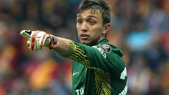 Dünya devi Muslera yı alıyor