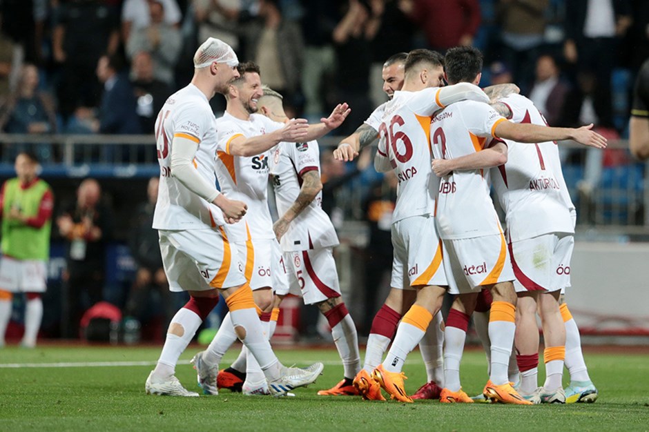 Lider Galatasaray ın konuğu Sivasspor: İlk 11 ler belli oldu