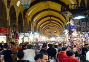 İstanbul un Kalbi Tarihi Çarşılarda Atıyor