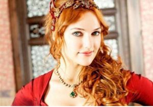 Meryem Uzerli nin dudak uçuklatan serveti (Muhteşem Yüzyıl)