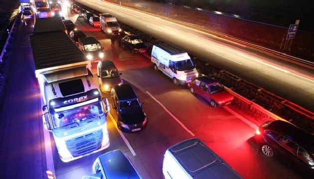 Yol şeritleri kalkıyor!