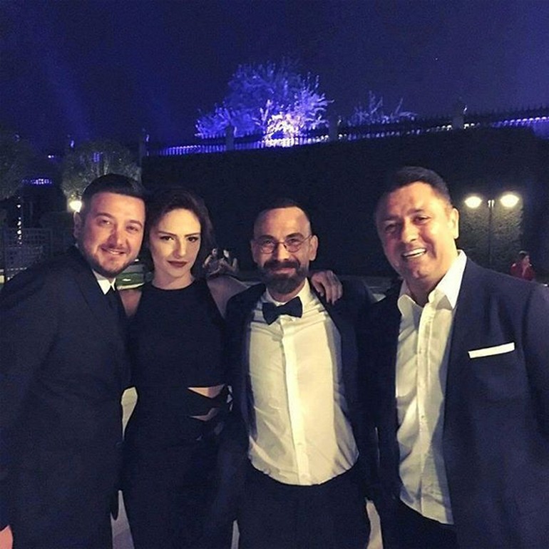 Sevgilisi evli çıktı!