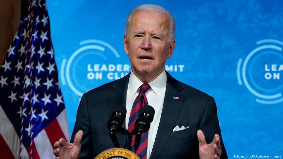 ABD Başkanı Joe Biden İklim Zirvesi nde uyuyakaldı