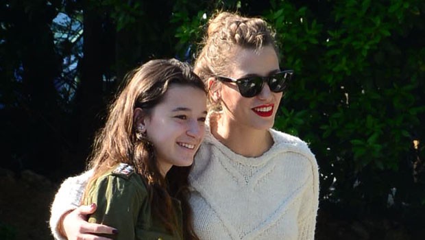 Serenay Sarıkaya nın hayranları!