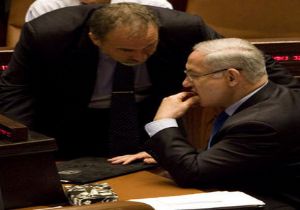 Netanyahu, Lieberman ın Peşinden Gitmeye Devam Ediyor