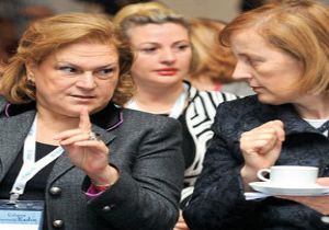 Erkekler Arasındaki Ölesiye Rekabet Kriz Yaratabiliyor 