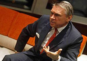 EROL AKSOY DİKİŞ TUTTURAMADI