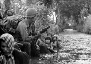 Vietnam Savaşı nın Dehşetli Kareleri!