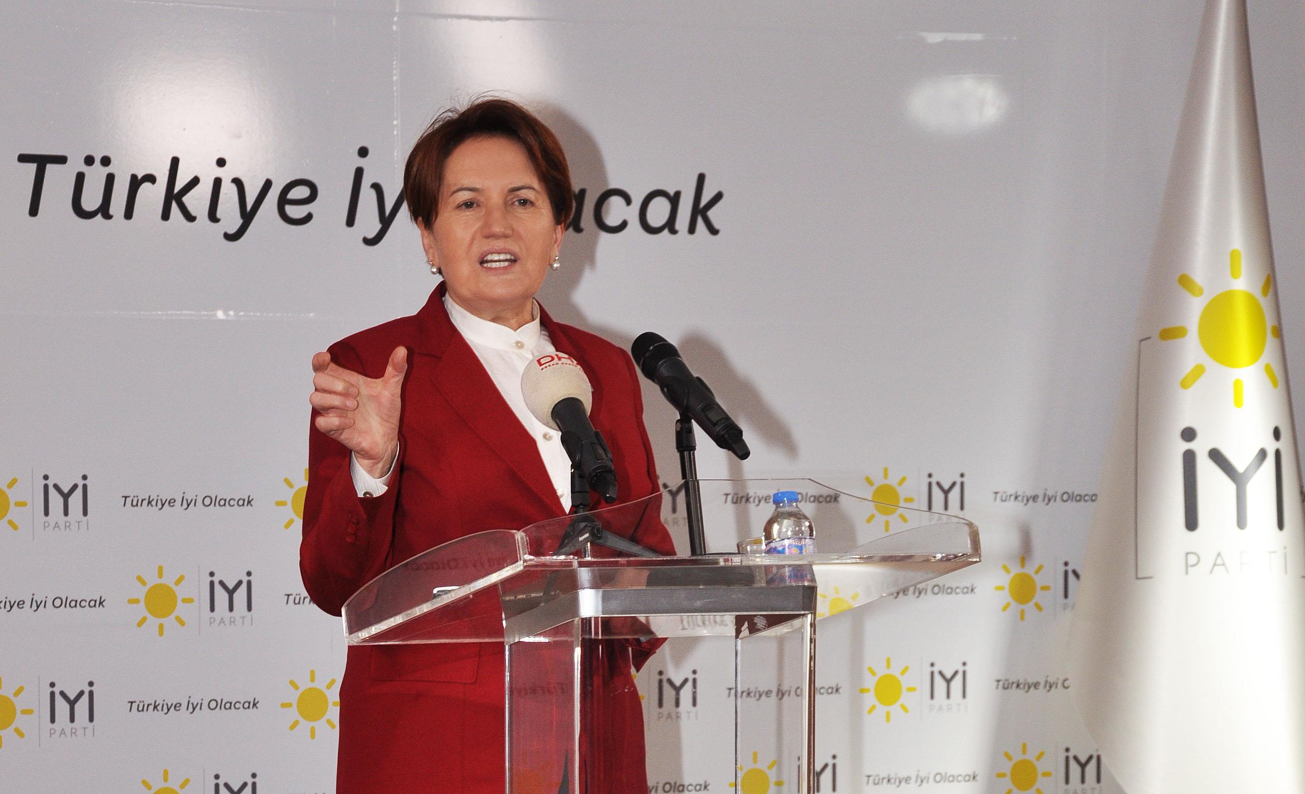 Akşener den Zarrab eleştirisi