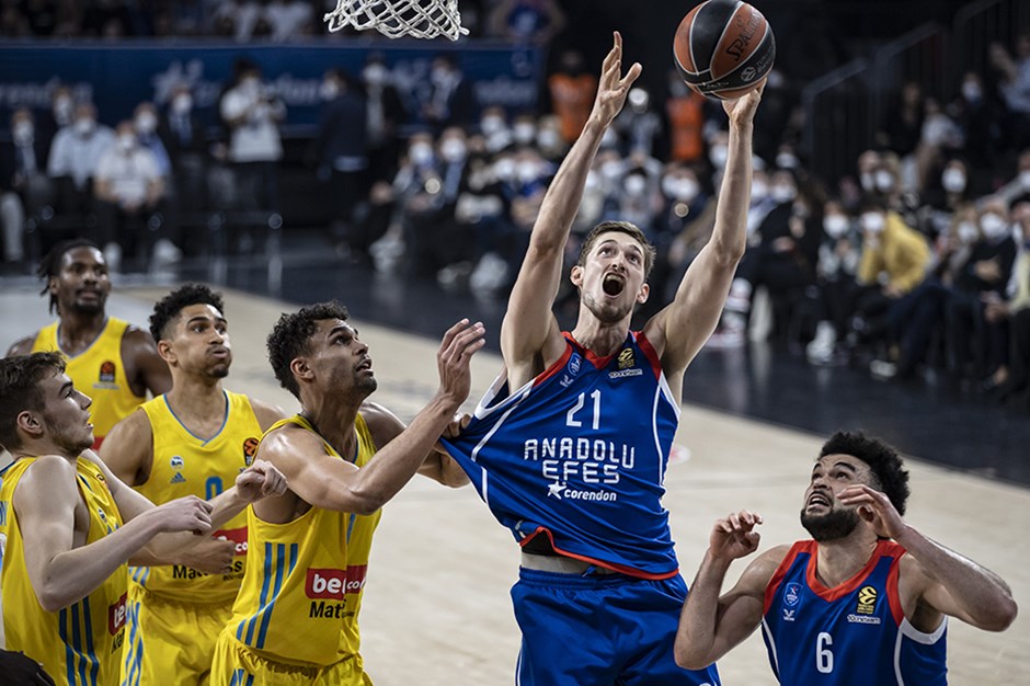 Anadolu Efes, play-off u garantiledi