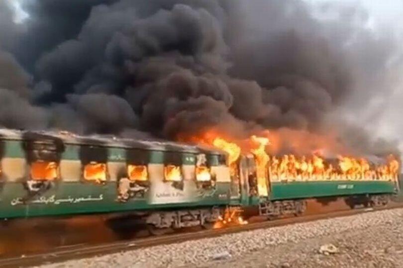 Pakistan da tren yangını faciası: 62 ölü