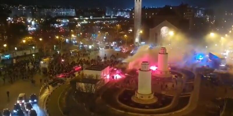 Paris te Galatasaray taraftarına saldırı!