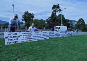 TS taraftarlarından  UEFA  protestosu!