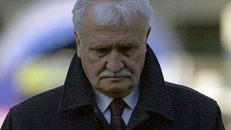 Fenerbahçe nin eski hocası Tamer Güney hayatını kaybetti