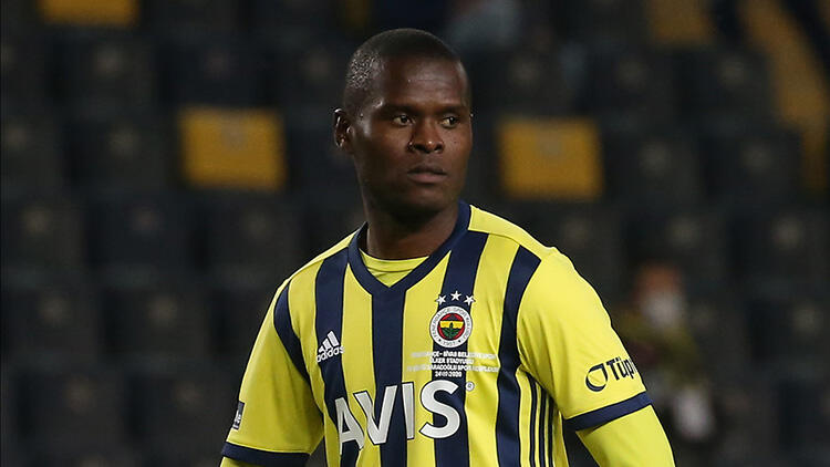 Mbwana Samatta ya takım arkadaşlarından büyük destek