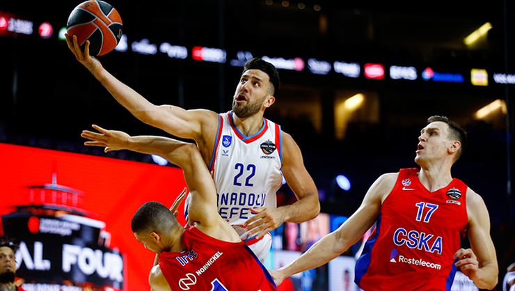 Anadolu Efes adını finale yazdırdı