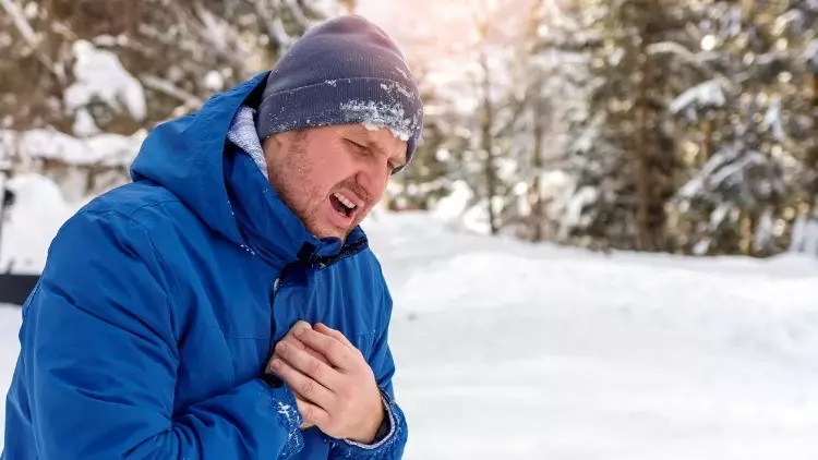 Uzman açıkladı: Soğuk havalar kalp krizi riskini arttırıyor