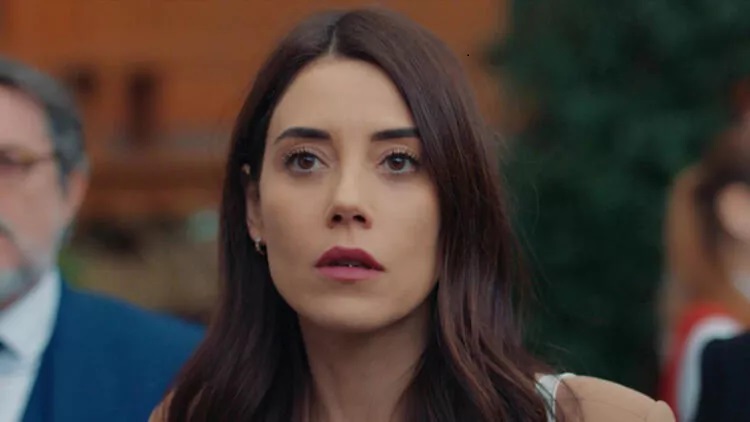 Cansu Dere’nin evinde yangın çıktı