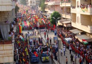 Yürüyüş PKK Gösterisine Döndü!