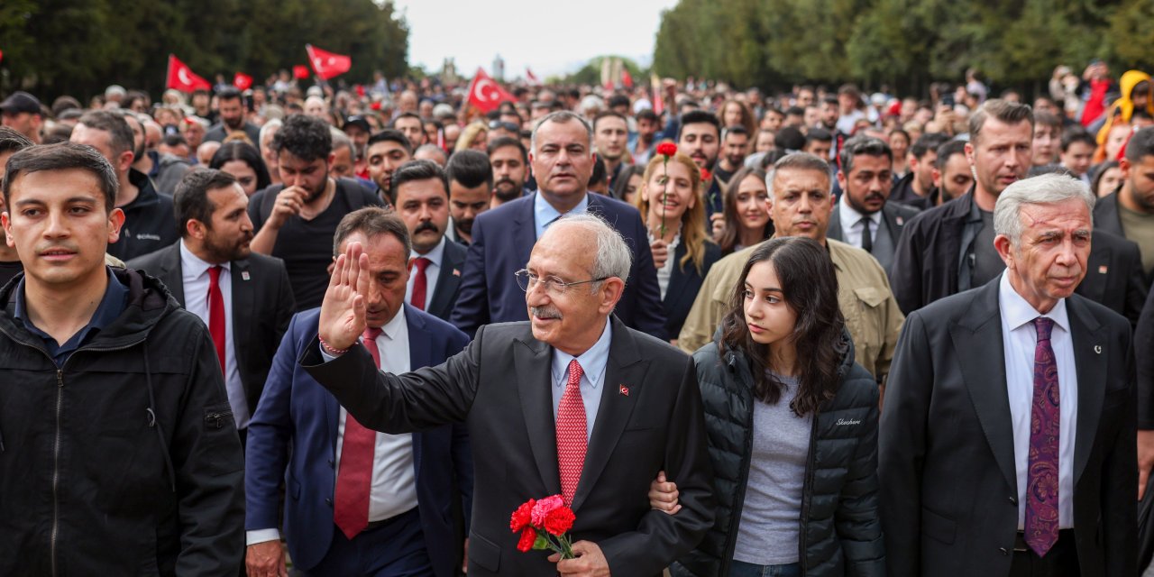 Kılıçdaroğlu, 1 inci Meclis ten Anıtkabir e yürüdü