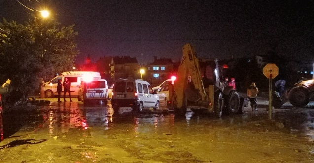 Burdur da sağanak hayatı felç etti