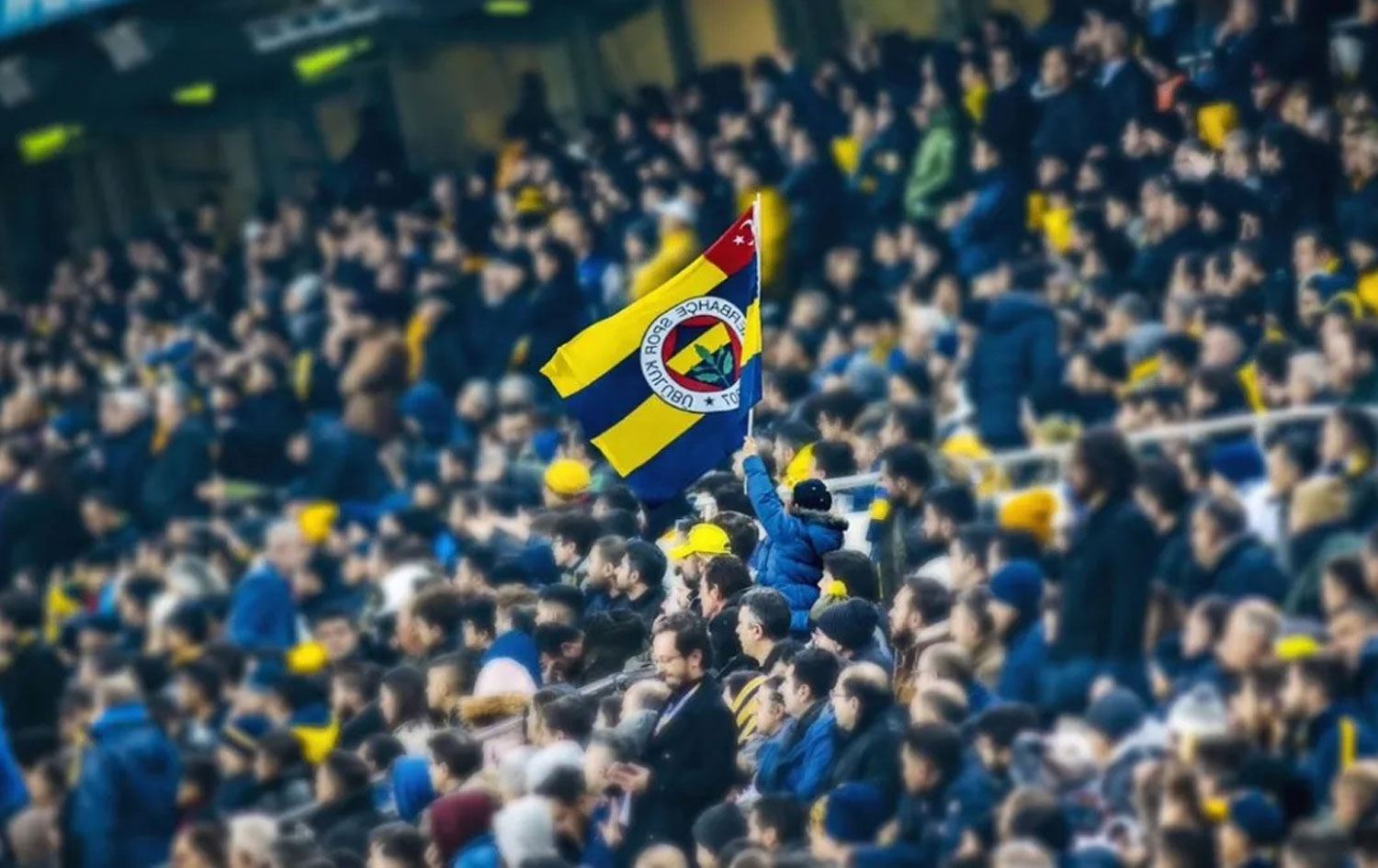 Fenerbahçe nin tribün liderine saldırı!